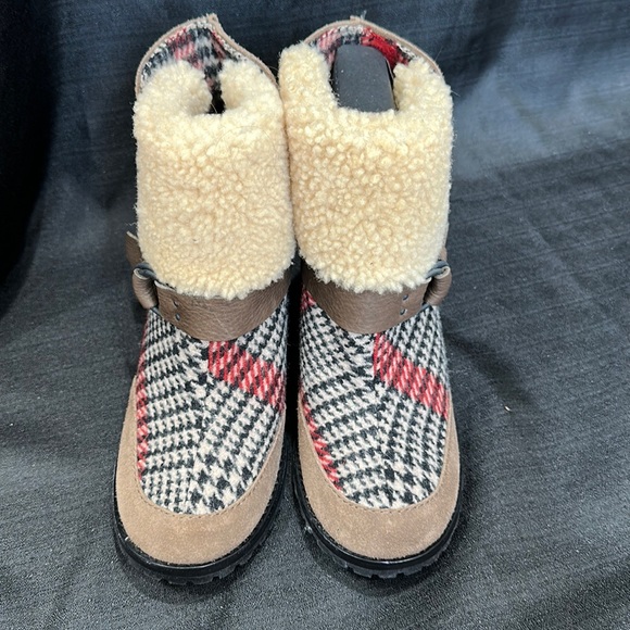 Woolrich Short Boots - Picture 1 of 6